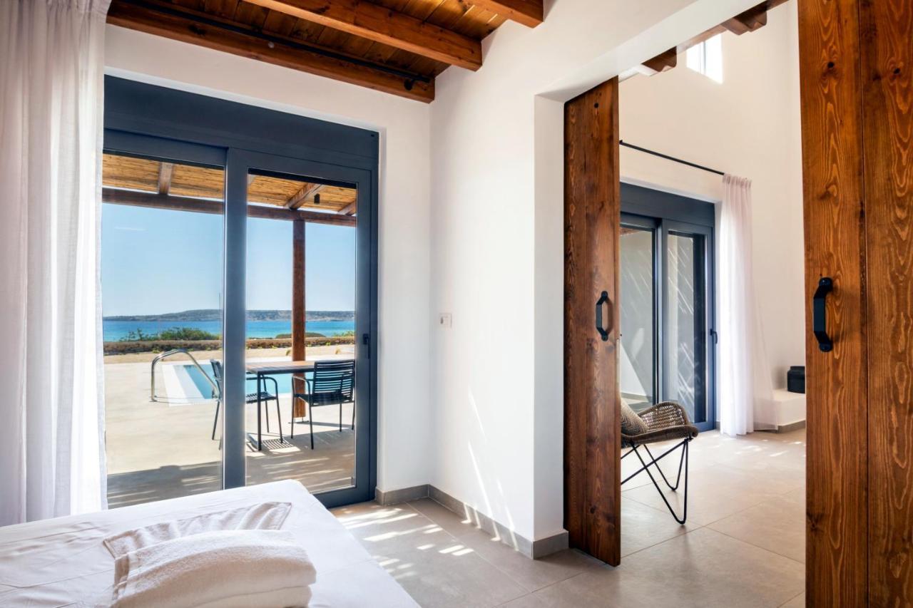 Cato Agro 4, Seafront Villa With Private Pool Afiartis المظهر الخارجي الصورة